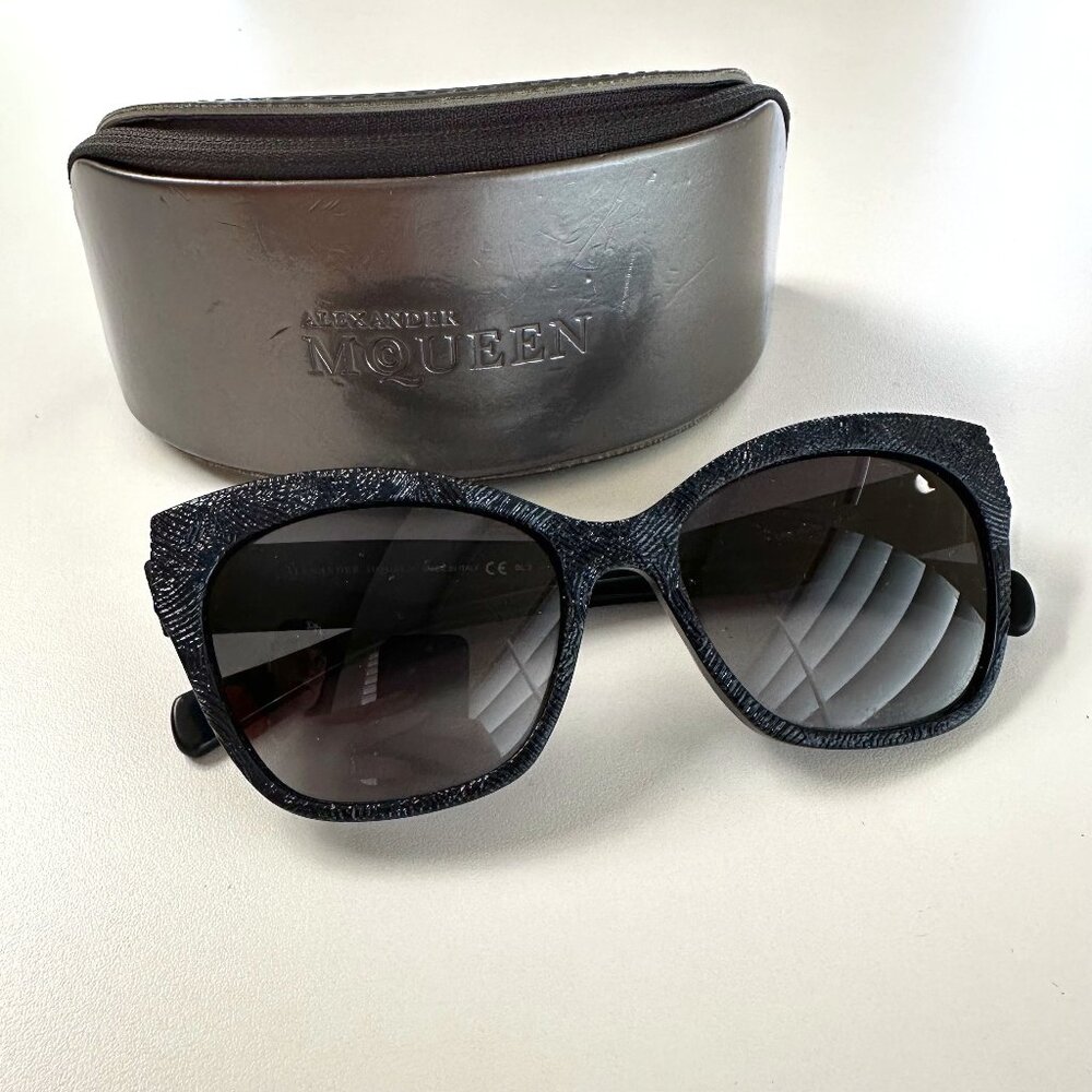 Alexander McQueen Textured Cateye Sunglasses